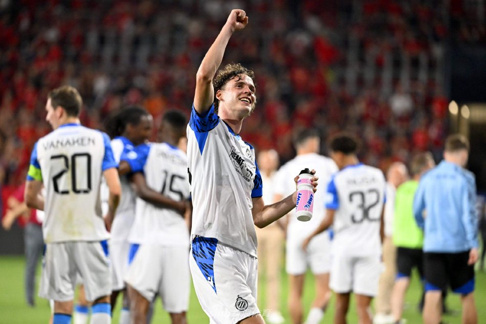 赛中保持竞 赛中保持竞