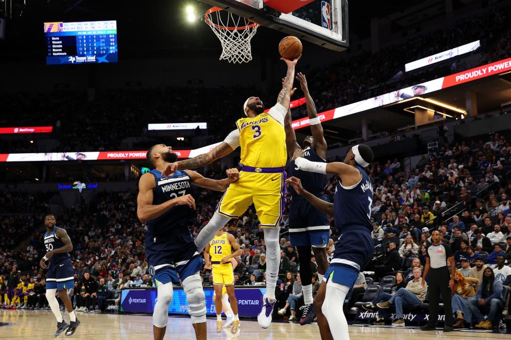 中更表现得 中更表现得